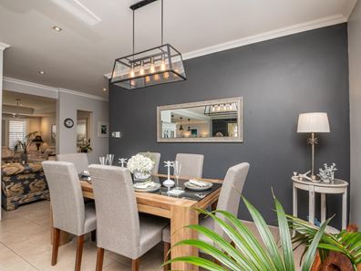 6 Rosette Place, Piara Waters WA 6112