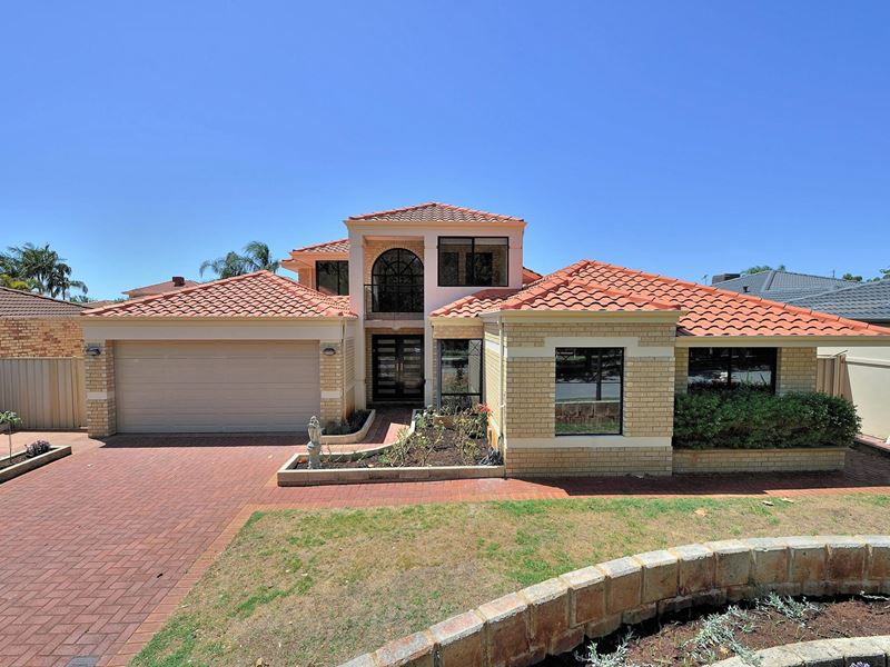 26 Alexandria Boulevard, Canning Vale WA 6155