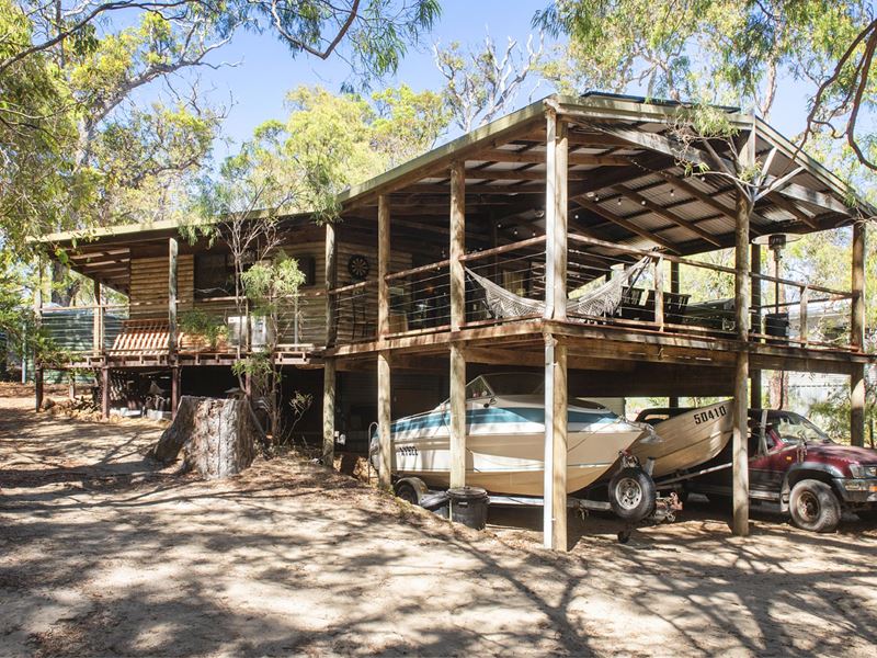 6 Warrior Way, Molloy Island