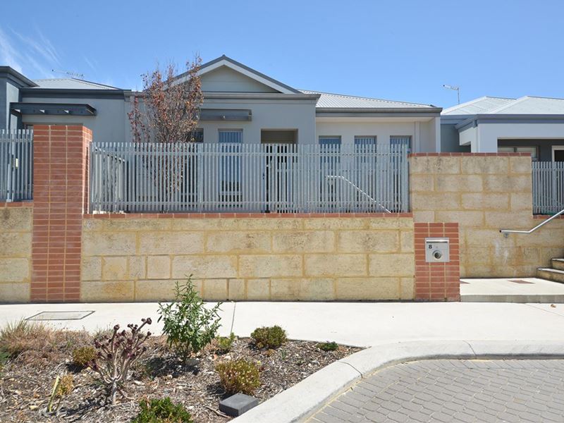 8 Drimmie Road, Clarkson WA 6030