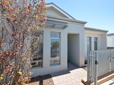 8 Drimmie Road, Clarkson WA 6030