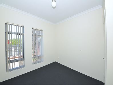 8 Drimmie Road, Clarkson WA 6030