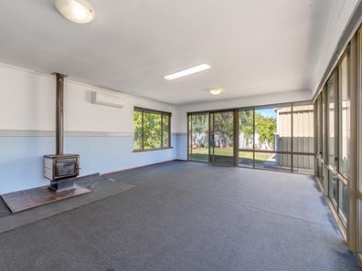 18 Legend Place, Cooloongup WA 6168