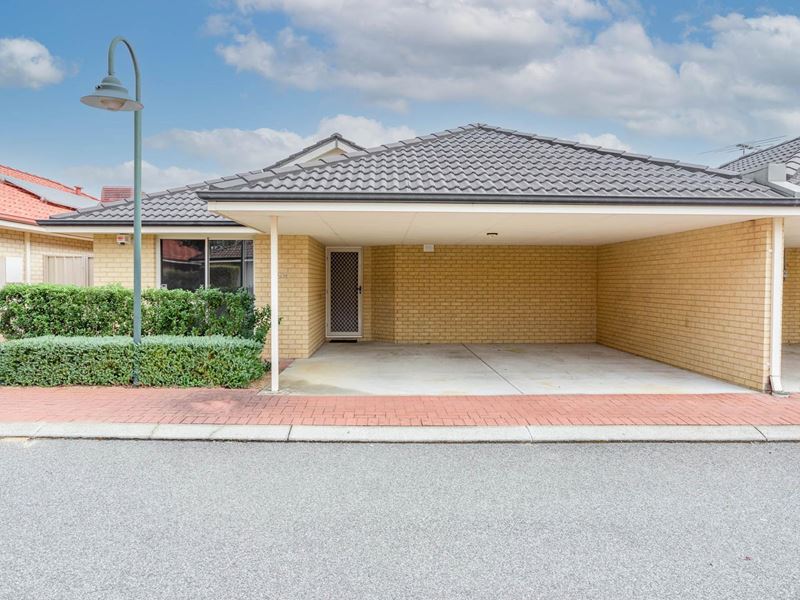32/135 Challis Road, Seville Grove WA 6112