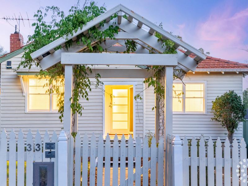 33 Nicholas Crescent, Hilton