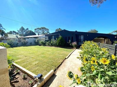 15 East Street, Northam WA 6401