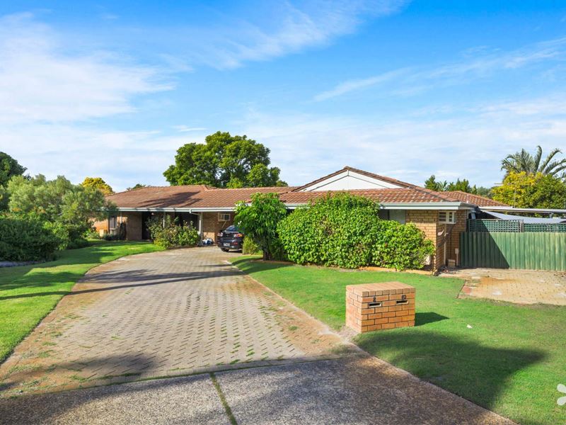 10/& 8 Warman Court, Leeming