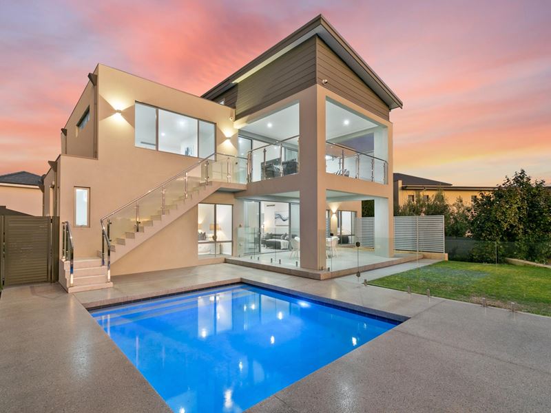 17 Queenscliff Court, Kallaroo WA 6025