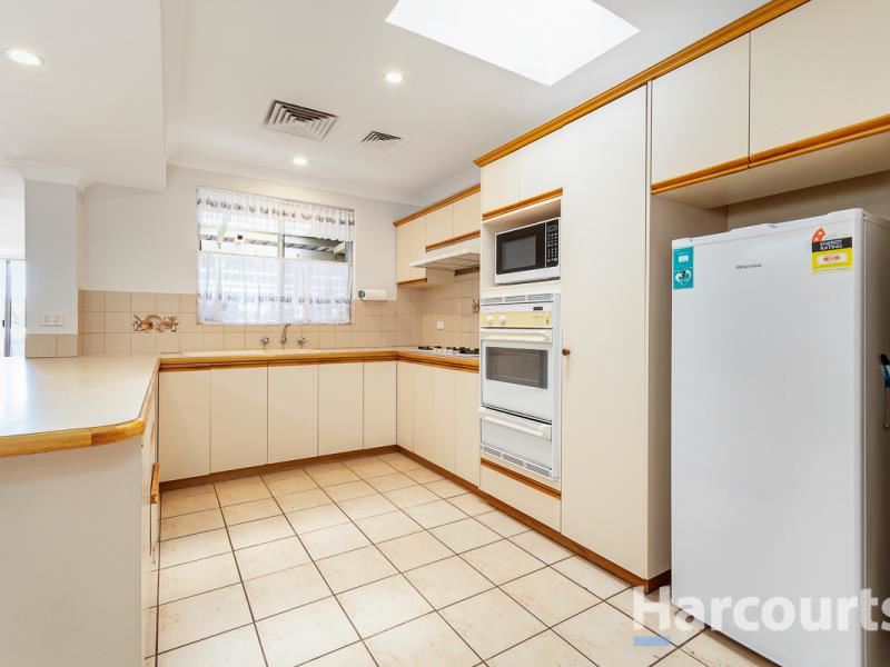 83 Poseidon Road, Heathridge