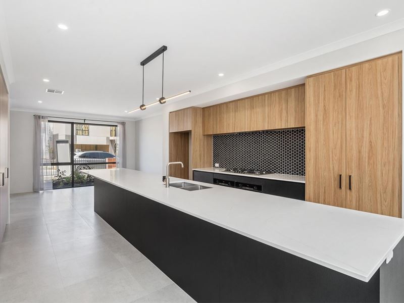 11 Filly Avenue, Cockburn Central