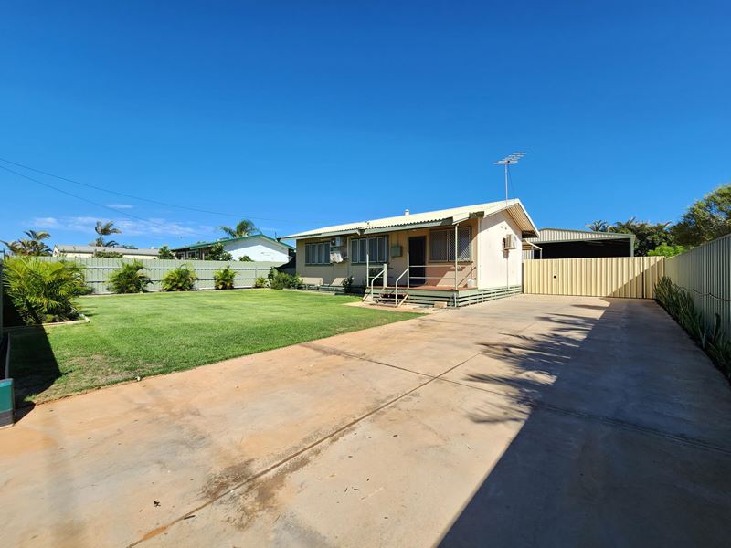 24 McNish Street, Carnarvon