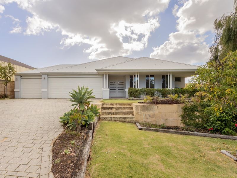 17 Sherwood Drive, Dalyellup WA 6230