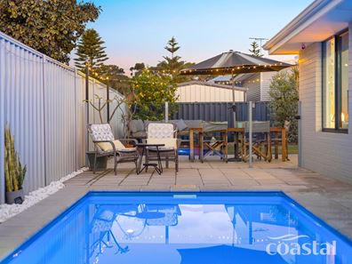 1 Kirra Rd, Secret Harbour WA 6173