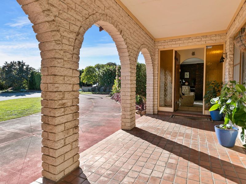 27 Monterey Court, Kardinya