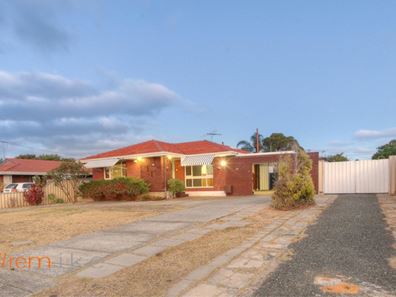 24 Girrawheen Avenue, Girrawheen WA 6064