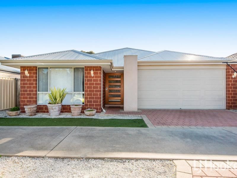 65 Warburton Trail, Lakelands