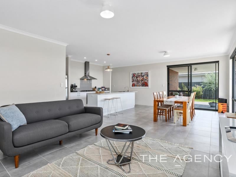 28 Castella Drive, Caversham