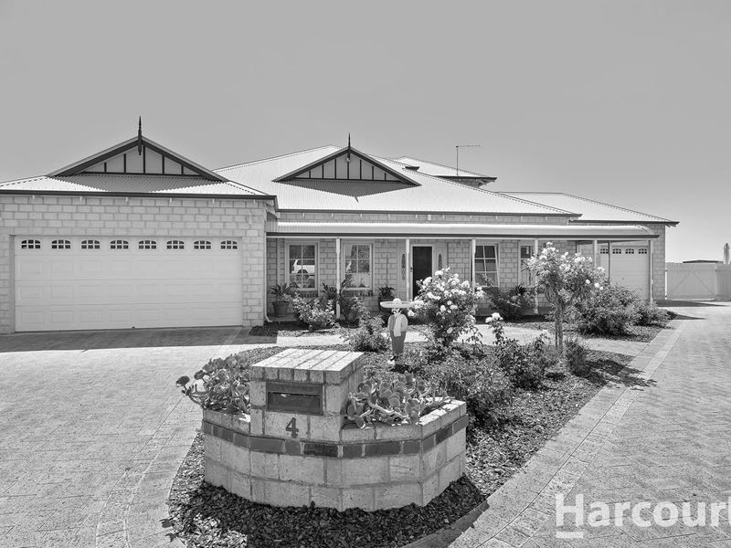 4 Chilena Place, Madora Bay WA 6210