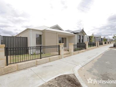 15 Minikin Drive, Aveley WA 6069