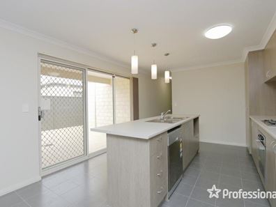 15 Minikin Drive, Aveley WA 6069