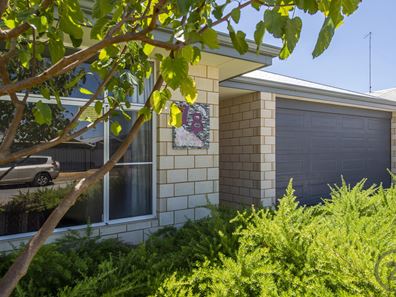 18 Kruger Loop, South Yunderup WA 6208