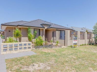 13/18 Gladstone Raod, Armadale WA 6112