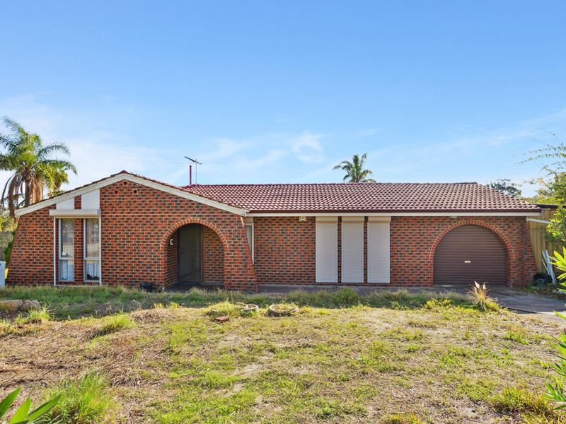 13 Pelham Way, Girrawheen WA 6064