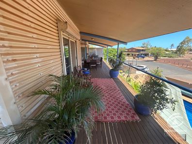 8 Vitenbergs Drive, Point Samson WA 6720