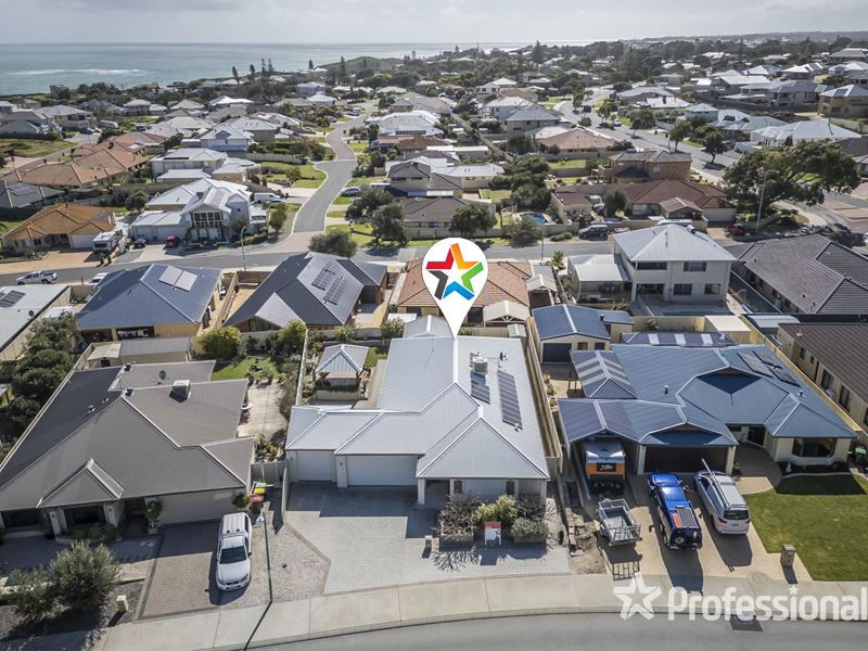 6 Trumpeter Parade, Yanchep