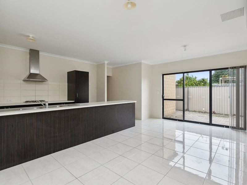 27C Fieldgate Square, Balga WA 6061