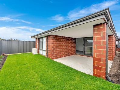 11 Headley Street, Lakelands WA 6180