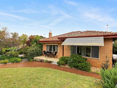 17 Tredale Avenue, Mount Richon WA 6112