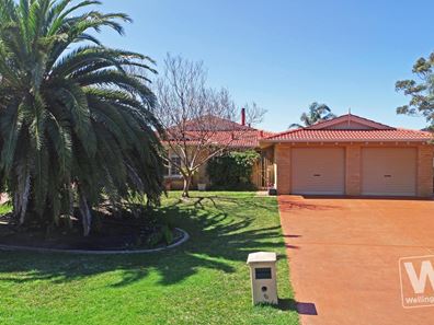 5 William St, Little Grove WA 6330