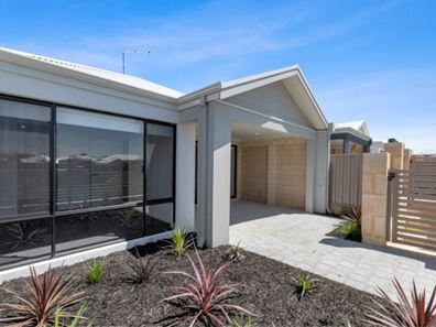 10 Owlpen Way, Baldivis WA 6171