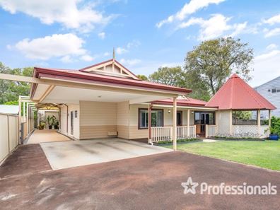 8 John Street, Abbey WA 6280