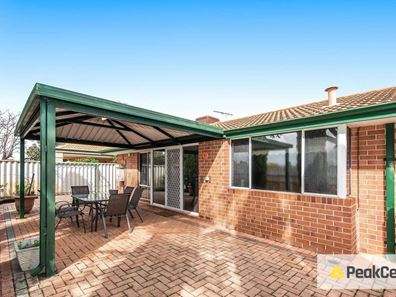 6 Towncentre Drive, Thornlie WA 6108