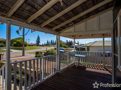 210 Evans Street, Beachlands WA 6530