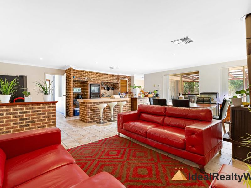 25 Hawford Way, Willetton