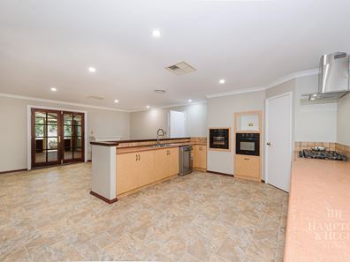 275 Clematis Grove, Wooroloo WA 6558