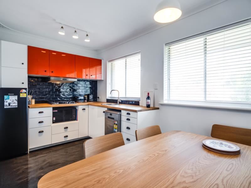 17/21 Cook Street, Crawley