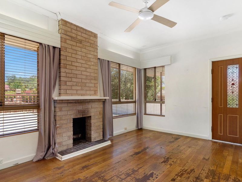 38 Gawler Way, Calista