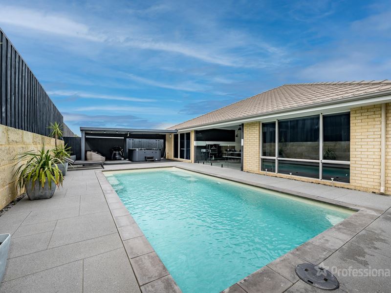 20 Stringybark Way, Yanchep WA 6035