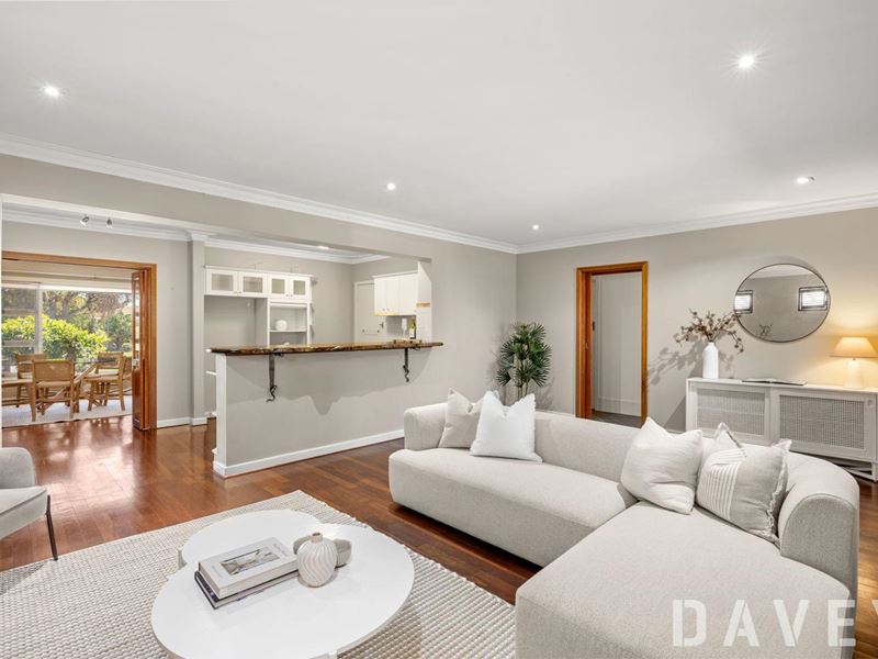 18 Glenwood Way, Balcatta