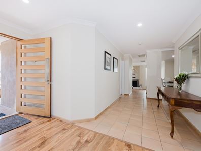 60 Riley Road, Kardinya WA 6163