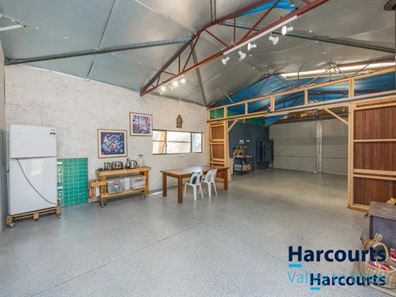 35 Lorikeet Court, Chittering WA 6084