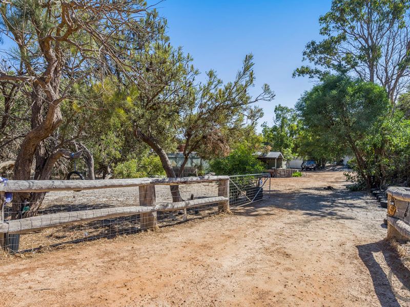 7 Altona Drive, Herron WA 6211
