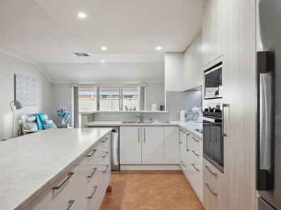 12 Blaize Close, Leeming WA 6149