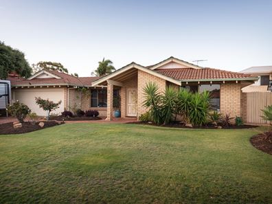 3 Dysart Court, Kingsley WA 6026