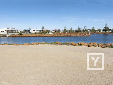 12 Foredeck Close, Geographe WA 6280