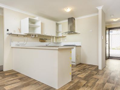 14A Montrose St, Lynwood WA 6147